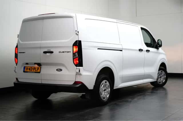 Ford Transit Custom (2024) thumbnail 4