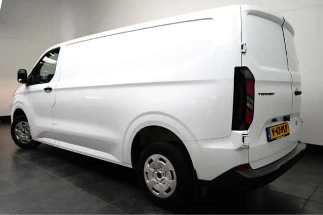 Ford Transit Custom (2024) thumbnail 5
