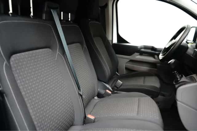 Ford Transit Custom (2024) thumbnail 6