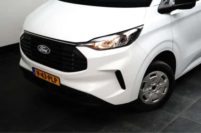 Ford Transit Custom (2024) thumbnail 10