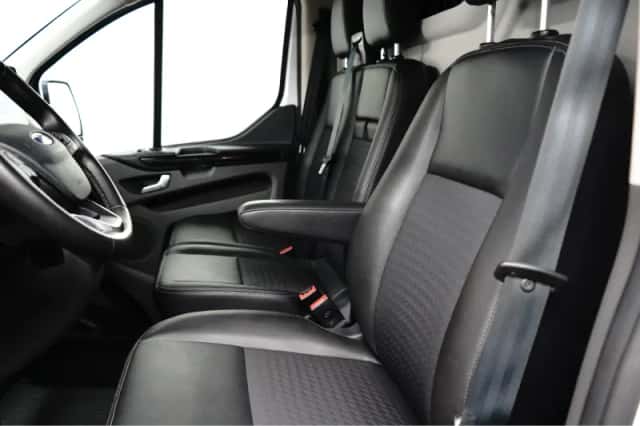 Ford Transit Custom (2023) thumbnail 13