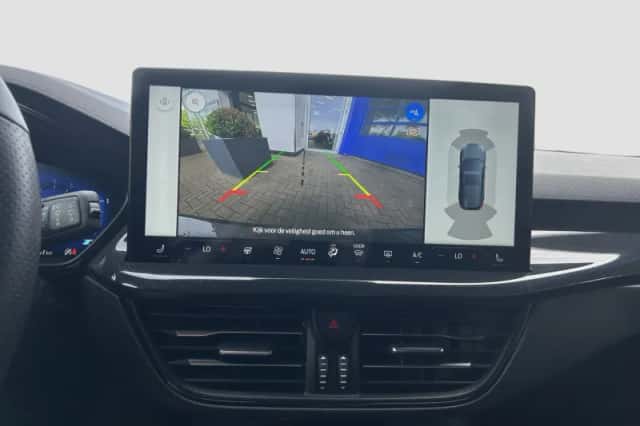 Ford Focus (2024) thumbnail 25