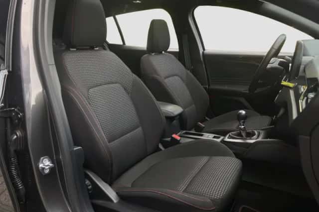 Ford Focus (2024) thumbnail 10