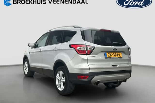 Ford Kuga (2018) thumbnail 3