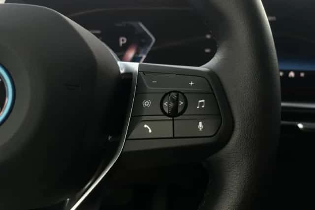 BMW X1 (2024) thumbnail 14