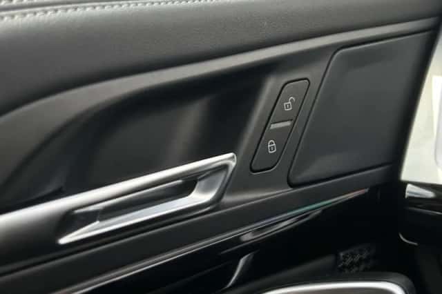 BMW X1 (2024) thumbnail 30