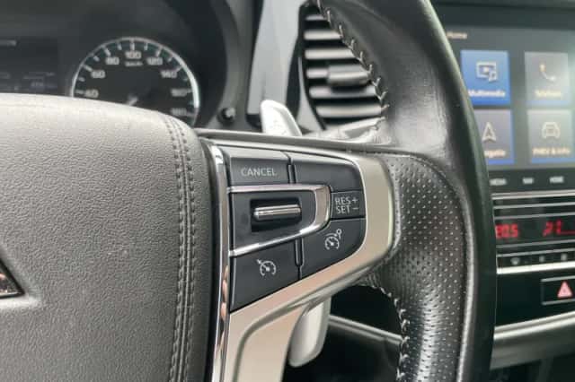 Mitsubishi Outlander (2021) thumbnail 16