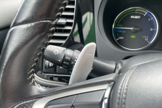 Mitsubishi Outlander (2021) thumbnail 17