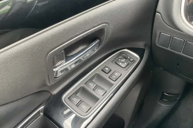 Mitsubishi Outlander (2021) thumbnail 22