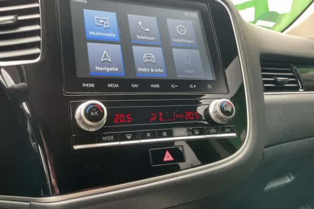 Mitsubishi Outlander (2021) thumbnail 28