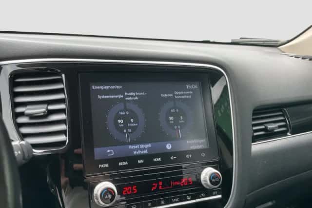 Mitsubishi Outlander (2021) thumbnail 34