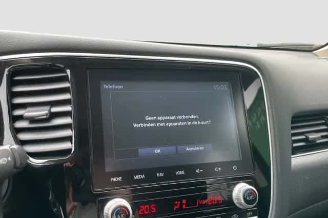 Mitsubishi Outlander (2021) thumbnail 35