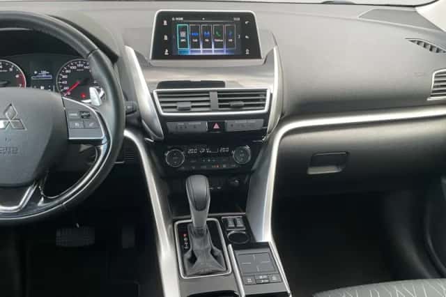 Mitsubishi Eclipse Cross (2019) thumbnail 11