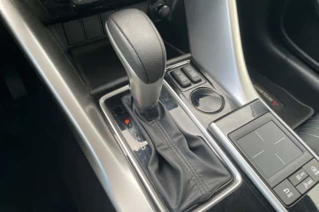 Mitsubishi Eclipse Cross (2019) thumbnail 12