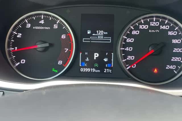 Mitsubishi Eclipse Cross (2019) thumbnail 17