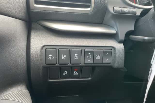 Mitsubishi Eclipse Cross (2019) thumbnail 28