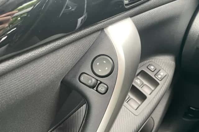 Mitsubishi Eclipse Cross (2019) thumbnail 30