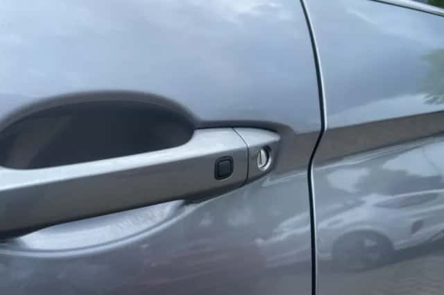 Mitsubishi Eclipse Cross (2019) thumbnail 34