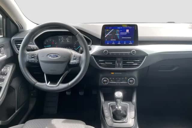 Ford Focus (2020) thumbnail 2