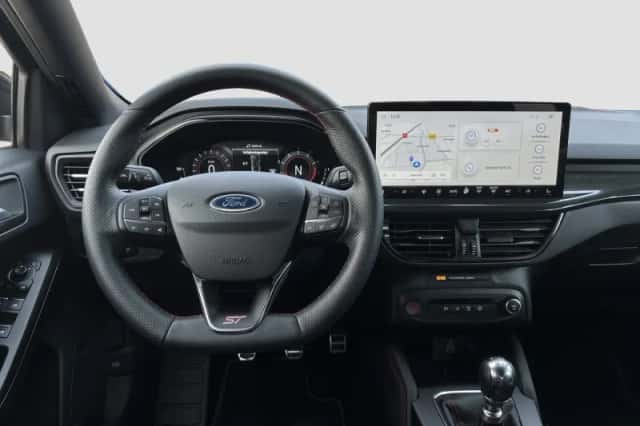 Ford Focus (2023) thumbnail 2