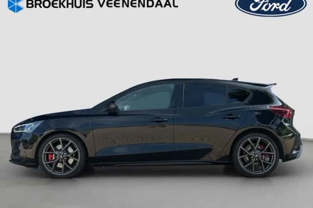 Ford Focus (2023) thumbnail 6
