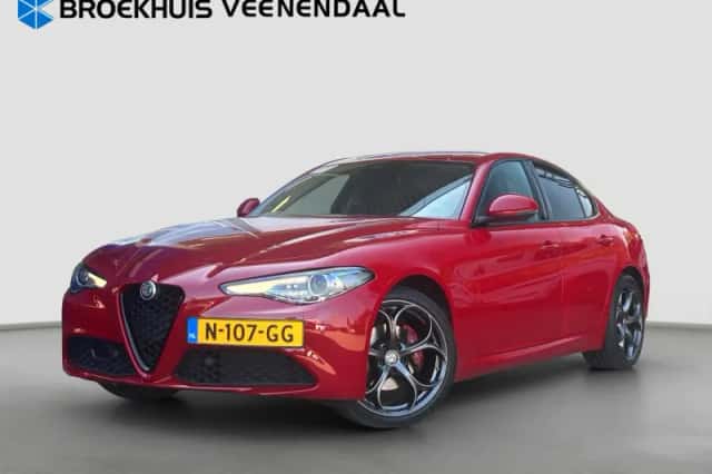 Alfa Romeo Giulia (2020) thumbnail 1