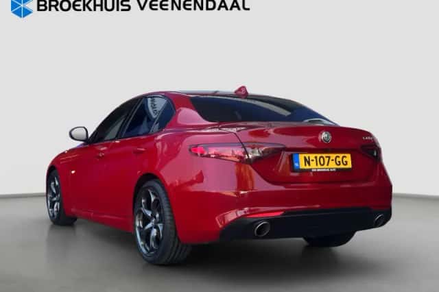 Alfa Romeo Giulia (2020) thumbnail 3