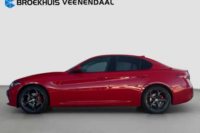 Alfa Romeo Giulia (2020) thumbnail 6