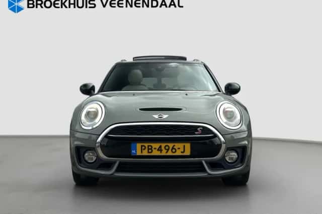 MINI Clubman (2017) thumbnail 4