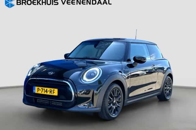 MINI Cooper (2022) thumbnail 1