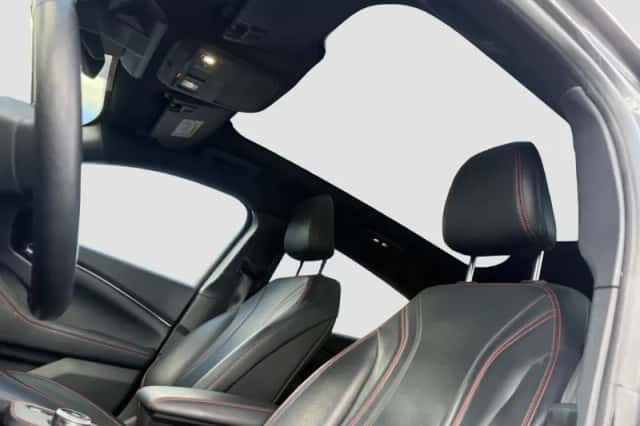 Ford Mustang Mach-E (2021) thumbnail 3