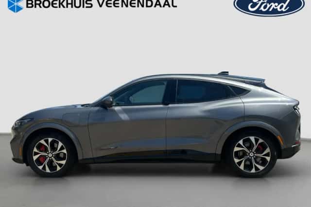 Ford Mustang Mach-E (2021) thumbnail 6