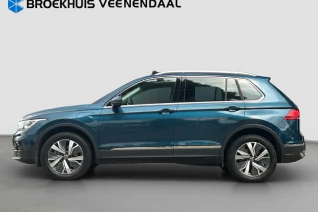 Volkswagen Tiguan (2021) thumbnail 6