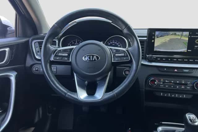 Kia XCeed (2021) thumbnail 2