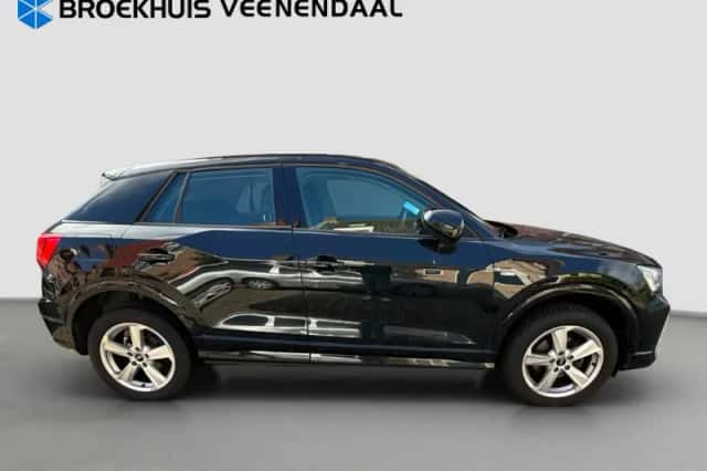 Audi Q2 (2021) thumbnail 2