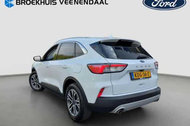Ford Kuga (2021) thumbnail 2