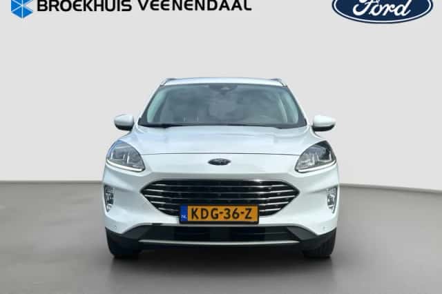 Ford Kuga (2021) thumbnail 4