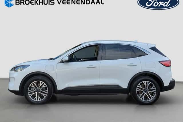 Ford Kuga (2021) thumbnail 5