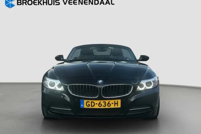 BMW Z4 (2015) thumbnail 4