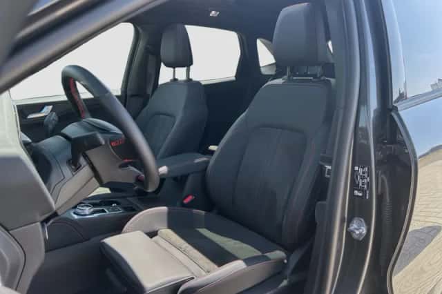 Ford Kuga (2026) thumbnail 4