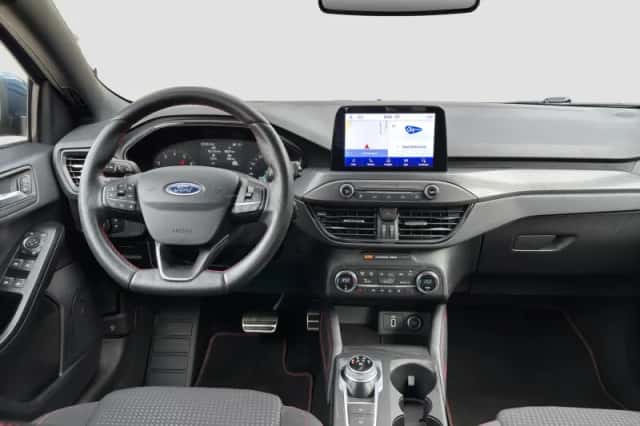 Ford Focus (2019) thumbnail 2