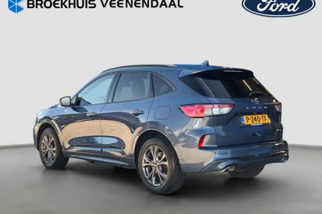 Ford Kuga (2022) thumbnail 3