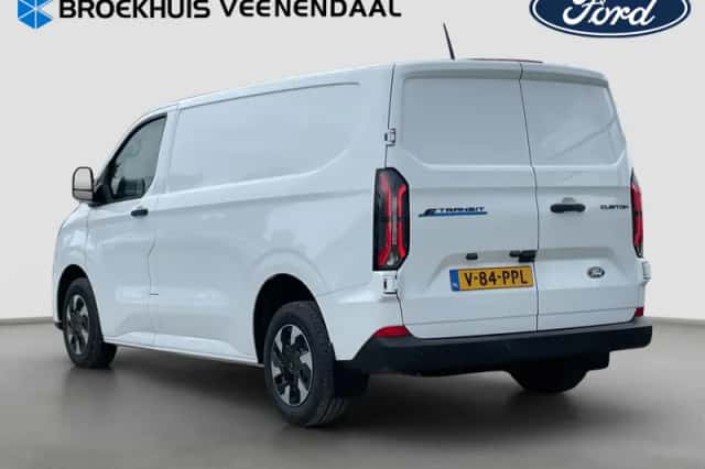 Ford E-Transit Cust (2026) thumbnail 3