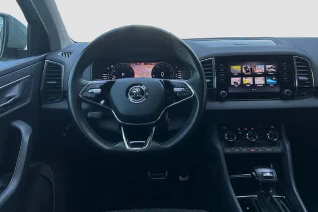 Škoda Karoq (2023) thumbnail 2