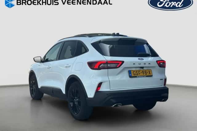 Ford Kuga (2024) thumbnail 3