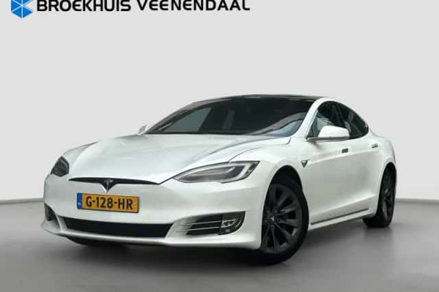 Tesla Model S (2019) thumbnail 1