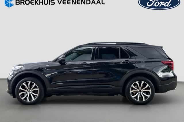 Ford Explorer (2021) thumbnail 6
