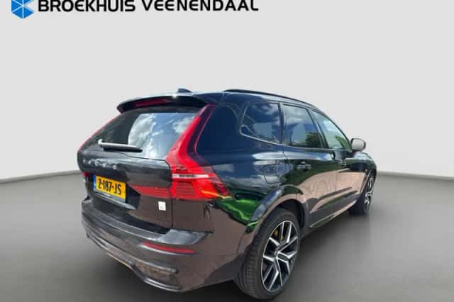 Volvo XC60 (2024) thumbnail 4