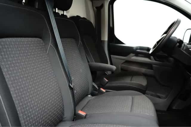 Ford Transit Custom (2024) thumbnail 6