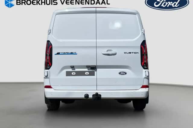 Ford E-Transit (2026) thumbnail 5